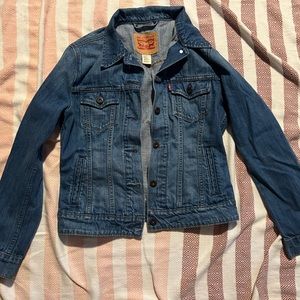 Levi’s medium wash denim jacket size medium